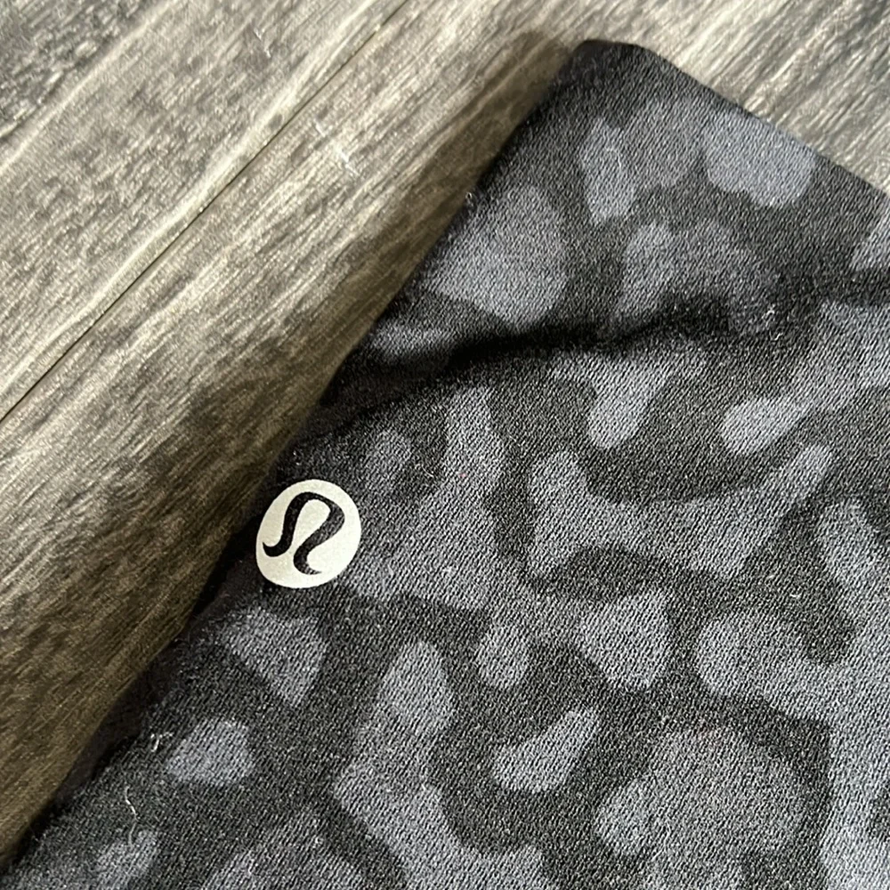 lululemon athletica size deep